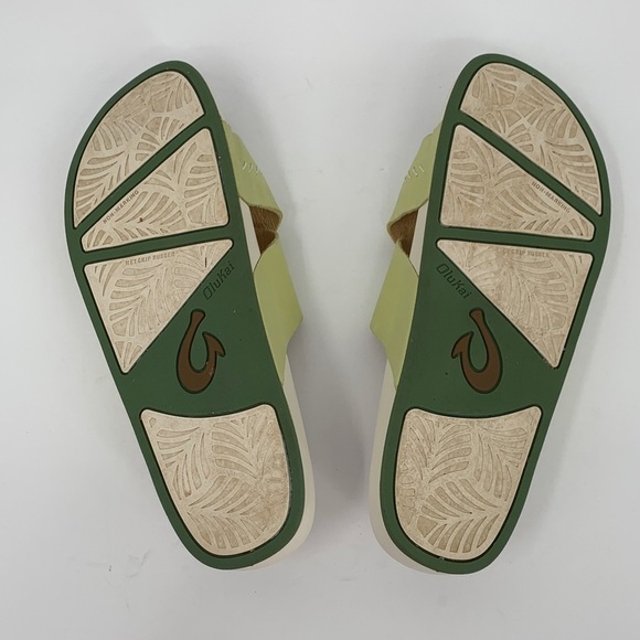OluKai Kipea Olu criss cross sandals flat muted light green slide leather mule 8 - Picture 6 of 7